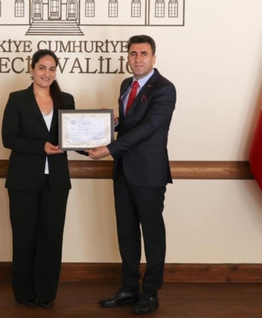 Hale öğretmen yüzlerce görme engelli öğrenciye matematiği sevdirdi