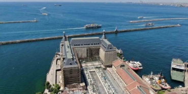 Haydarpaşa Garı’nı saran örtü kaldırıldı
