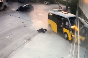 Hızla gelen otomobil yolcu minibüsüne çarptı: 10 yaralı