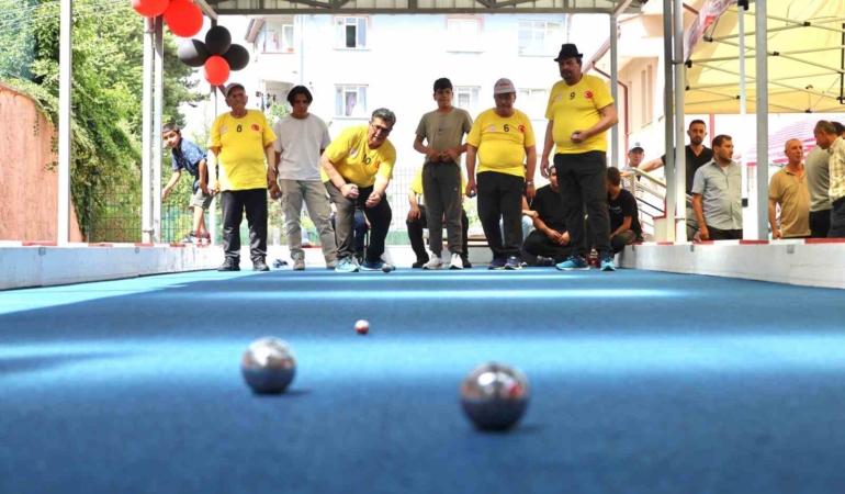 Huzurevi sakinleri ‘Bocce’ oyunu ile yeteneklerini sergiledi