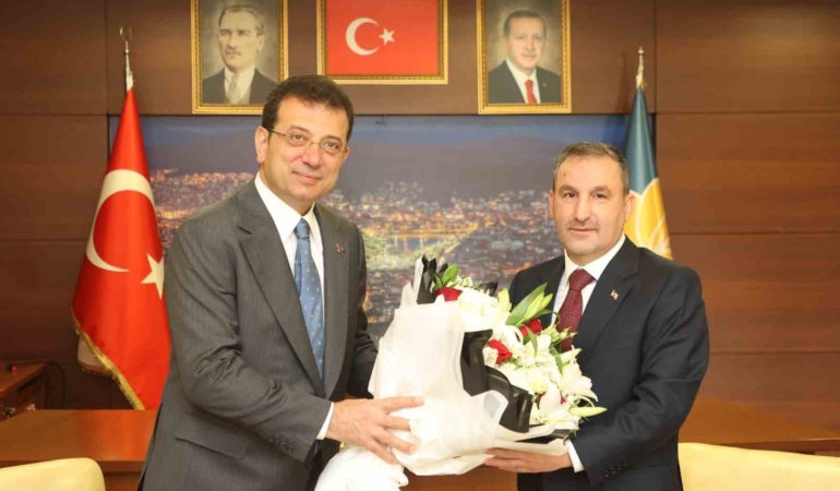 İBB Başkanı İmamoğlu, Sultanbeyli Belediye Başkanı Ali Tombaş’ı ziyaret etti
