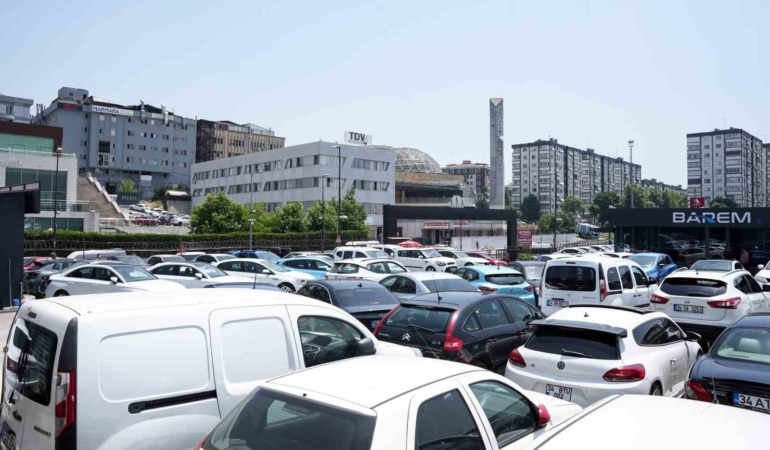 İkinci el araç piyasası eski bayramlarını arıyor