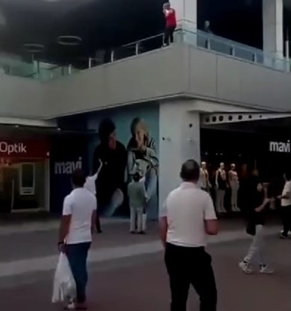 İnegöl AVM’de intihar girişimi