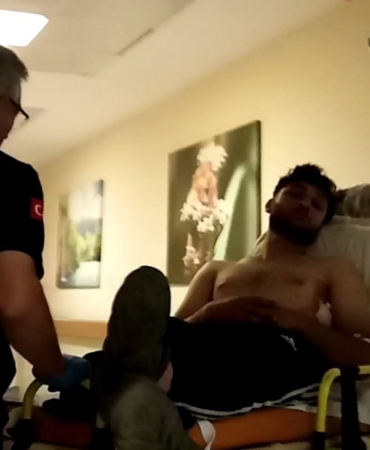 İnegöl’de 10 kişi birbirine girdi, 1 kişi bıçakla yaralandı