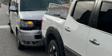 İnegöl’de 4 araç birbirine girdi