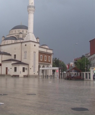 İstanbul Anadolu Yakası’nda sağanak yağış etkili oluyor