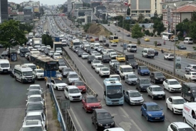 İstanbul’da bayram tatili başlamasıyla trafikte yoğunluk yaşanıyor