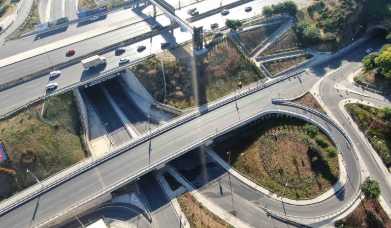 İstanbul’da bayramın 1. gününde yollar boş kaldı