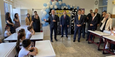 İstanbul’da karneyi alan öğrencilerde yaz tatili heyecanı başladı