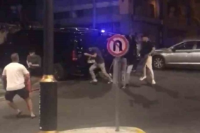 İstanbul’da mahallenin karıştığı "gürültü" kavgası kamerada: Polis biber gazı sıkarak dağıttı