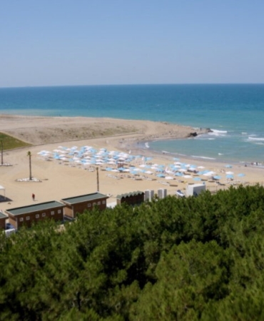 İstanbul’un merkezindeki Çiftalan Plajı’nda sezon açıldı