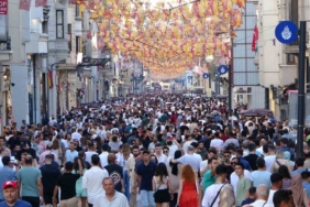 İstiklal Caddesi bayramda ziyaretçi akınına uğradı