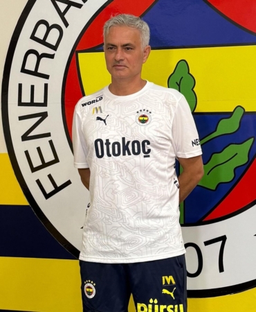 Jose Mourinho mesaiye başladı