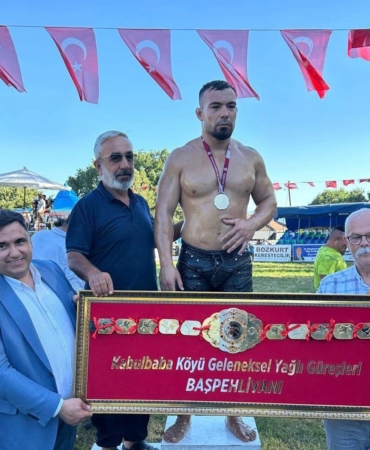 Kabulbaba Güreşleri’nde ‘Zeybek’ havası