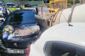 Kağıthane’de beton mikseri gelin arabasının üzerine devrildi: O anlar kamerada