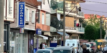 Kahvehanede küfür kavgasında kan aktı: 1’i ağır 2 yaralı