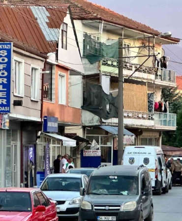 Kahvehanede küfür kavgasında kan aktı: 1’i ağır 2 yaralı