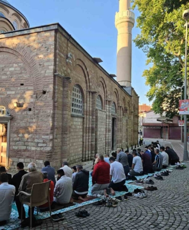 Kariye Camii’nde 79 yıl aradan sonra ilk bayram namazı kılındı