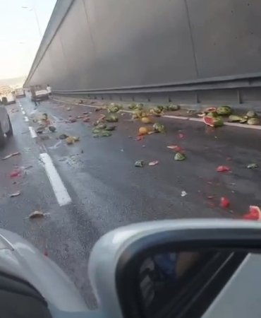 Karpuzlar yola döküldü, yol kayak pistine döndü