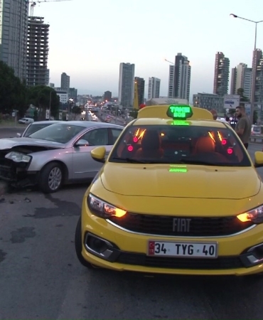 Kartal’da seyir halindeyken direksiyon başında uyuyan sürücü 2 araca çarptı: 2’si çocuk 7 yaralı