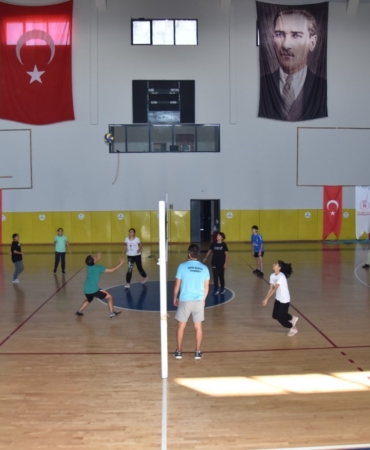Kartepe’de yaz spor okulları sezonu açılıyor