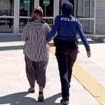 Kavga ihbarına giden ekipler 2 ayrı suçtan aranan şüpheliyi yakaladı