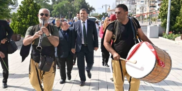 Kiraz Festivali davul-zurna eşliğinde başladı