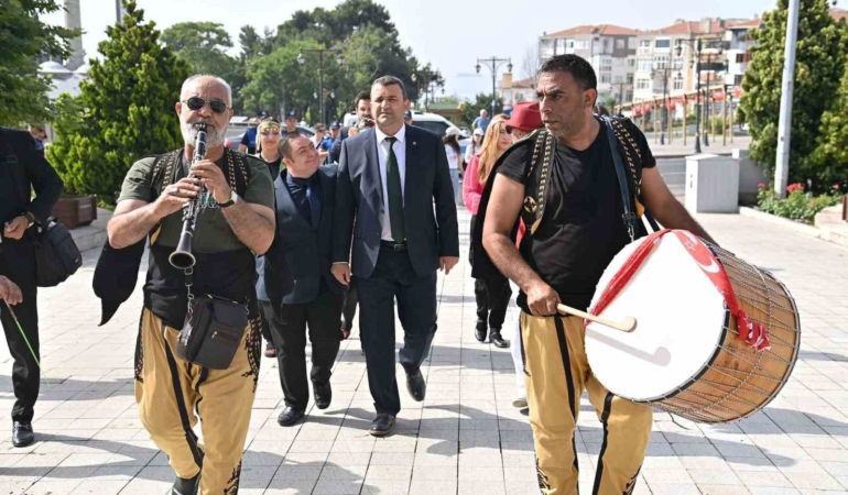 Kiraz Festivali davul-zurna eşliğinde başladı