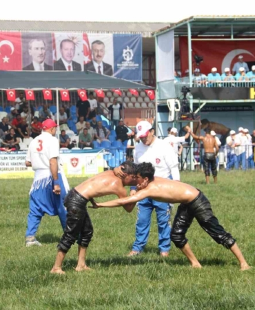 Kocaeli’de yiğitler er meydanına çıkıyor