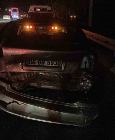 Kocaeli’nde zincirleme trafik kazası: 2 yaralı