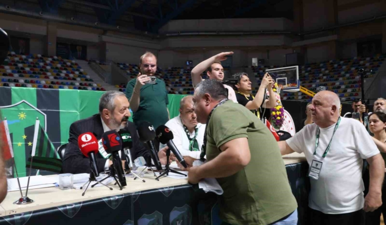 Kocaelispor’da olaylı kongre