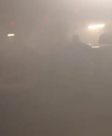 Korupark otoparkındaki araç alev alev yandı