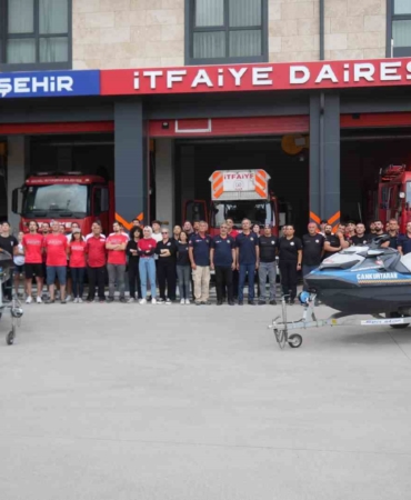 KOSKEM ekibi deniz sezonu hazırlıklarını tamamladı: Plajda hayat nöbeti yarın başlıyor