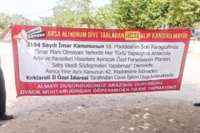 Köy muhtarından arsa alanlara pankartlı uyarı