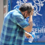 Kronik hastalığı olanlara uyarı: Sıcak havalarda ilaç kullanırken dikkat