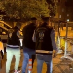 Küçükçekmece’de elinde silahla araç sürüp yoldan geçenleri korkuttu