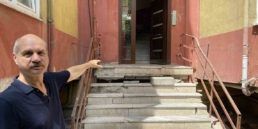 Küçükçekmece’de, sitede bulunan dairelerin kolonları çatladı