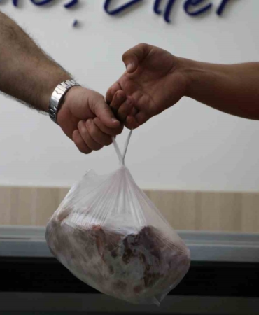 Kurban eti ihtiyaç sahiplerine ulaştırıldı