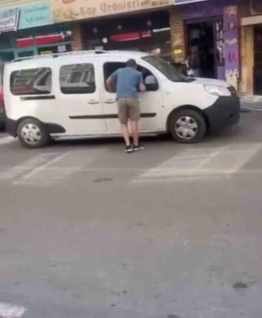 Kurbanlık danayı arka koltukta getirdi