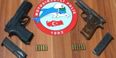 Lüleburgaz’da şüpheli şahsın üzerinden iki tabanca çıktı
