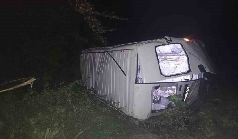 Malkara’da otomobil ile minibüs çarpıştı: 15 yaralı