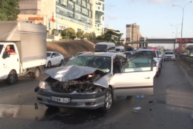 Maltepe’de kaza yapan araç sürücüsü olay yerinden kaçtı