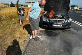 Mercedes otomobil yandı