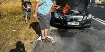 Mercedes otomobil yandı