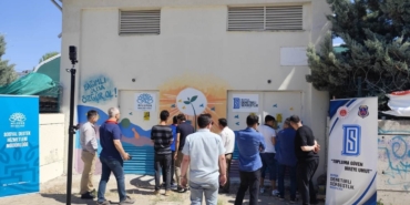 Mesajlarını grafiti çalışması ile verdiler