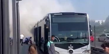Metrobüste yangın paniği