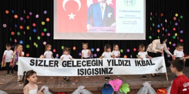 Miniklerin muhteşem gösterileri ayakta alkışlandı