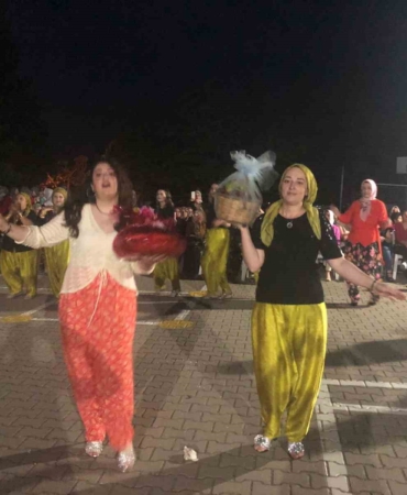 Mudanya Esence’de ’Hıdırellez kınası’ geleneği yaşatılıyor