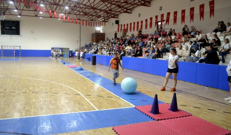 Mudanya’da minik sporcular hünerlerini sergiledi