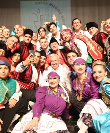 Nilüfer’in rengi ’Nirengi’ izleyicileri büyüledi